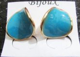 Brinco dourado com azul