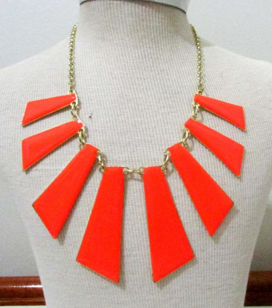 Colar neon laranja