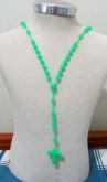 Colar terço de silicone verde