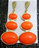 Brinco dourado com laranja