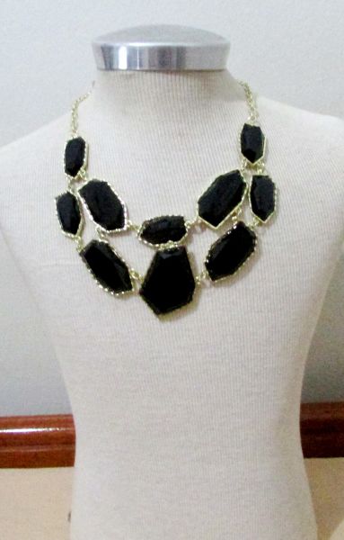 colar preto