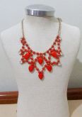 Colar vermelho com strass