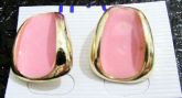 Brinco dourado com rosa