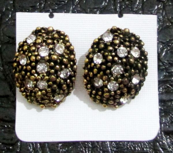 Brinco ouro velho com strass
