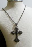 Crucifixo chumbo com strass