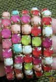 Kit de pulseiras com strass colorido
