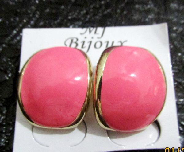 Brinco rosa