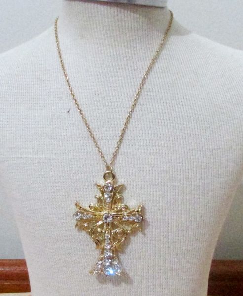 Crucifixo dourado com strass