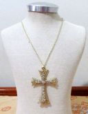 Crucifixo dourado com strass