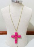 Crucifixo com pedras rosa
