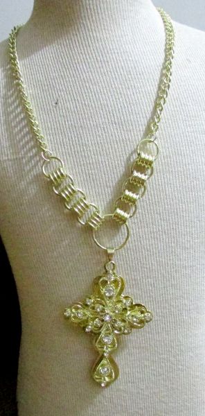 Crucifixo dourado com strass branco