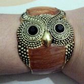 Pulseira coruja esmaltada, marrom com dourado